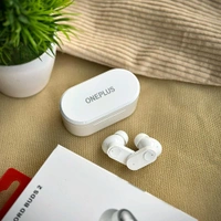 Bluetooth Truly Wireless In Ear Earbuds With Mic - White