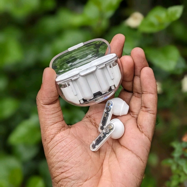 Bluetooth Truly Wireless In Ear Earbuds With Mic - White