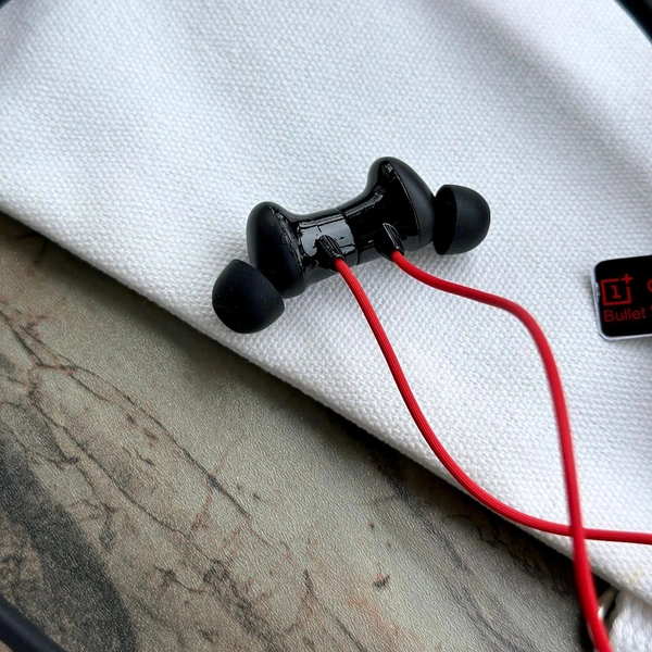 Bluetooth Truly Wireless In Neckband With Mic