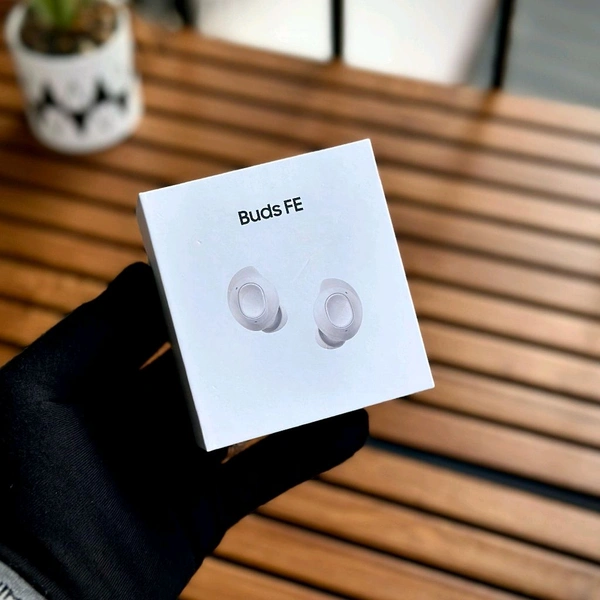 Buds Fe 2024 Wireless Charging Supporting Top Quality Collection, Bluetooth v5.0 Dual Connectivity