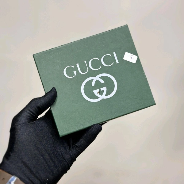 Classic Men's Leather Wallet, Premium Quality with Brand Box  Packing, Perfect For Gifting