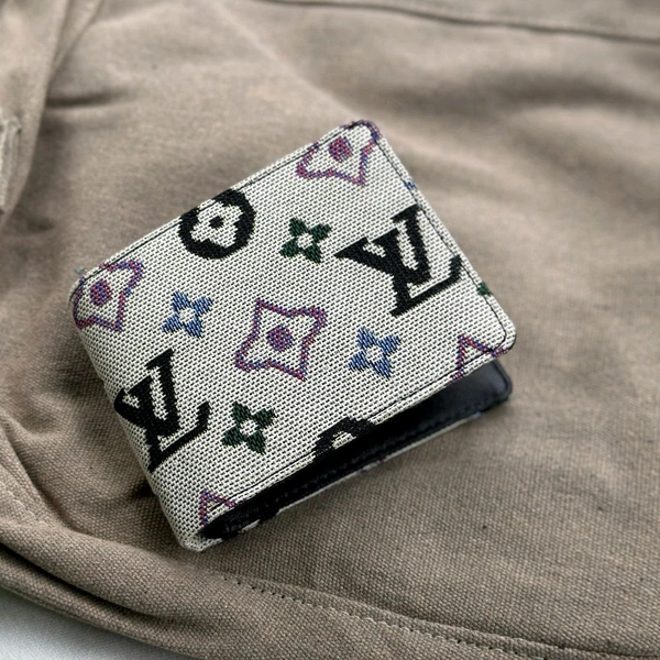 Classic Men's Leather Wallet, Premium Quality with Brand Box Packing, Perfect For Gifting