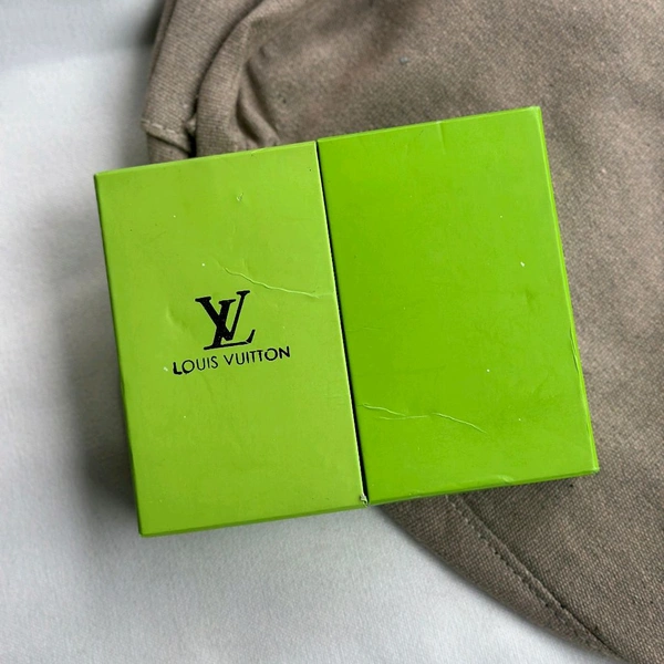 Classic Men's Leather Wallet, Premium Quality with Brand Box Packing, Perfect For Gifting