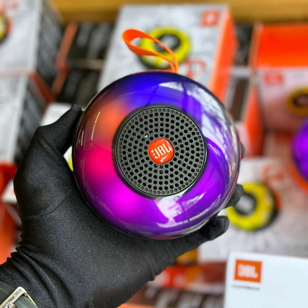 Clip 3 Portable Bluetooth Speaker Dynamic Thunder Sound 1200MAH Battery RGB 5 W Bluetooth Speaker Multicolor, Stereo Channel - Black