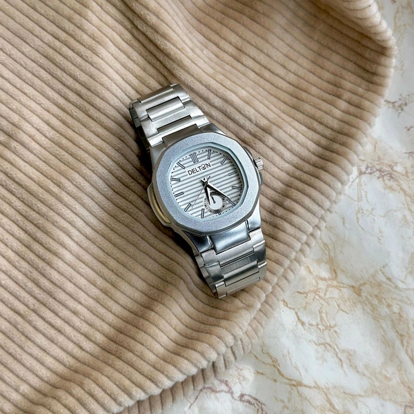 Delton Analog Quartz Movement Collection With High Quality Strap Best finishing Body & Case - White