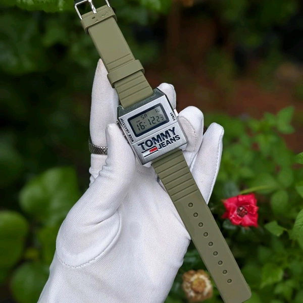 Digital Trending Best Quality Watch With High Quality Strap Best finishing Body & Case