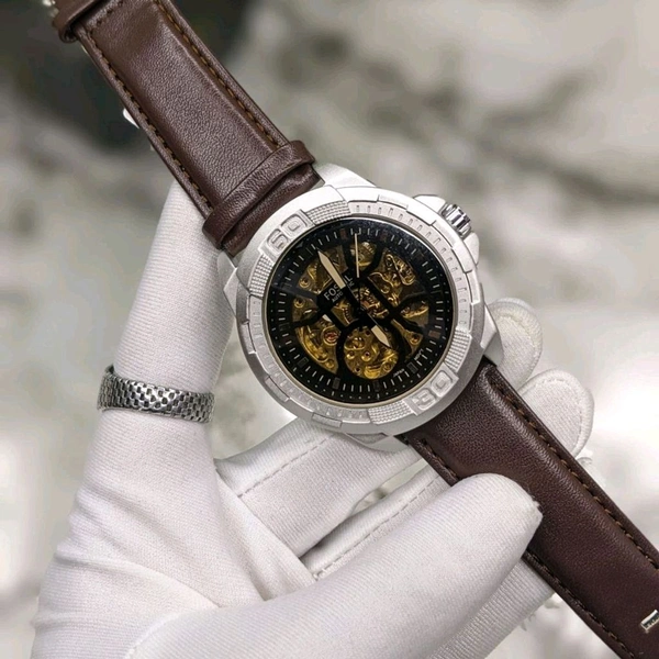F0ssil Bronson Automatic Premium Collection, Performance Looks And Style For Everyday Companion.