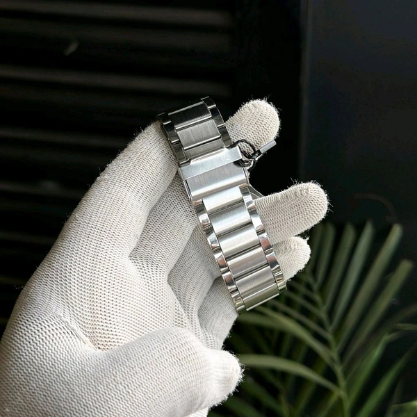 Fenton Analog Unique Quartz Movement Collection With High Quality Strap Best finishing Body & Case