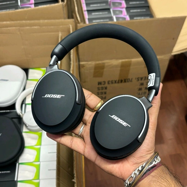 First Time In India 1:1 Master Replica B0se Qc Ultra China Pack, Quietcomfort Ultra With Original Box Packing - Black