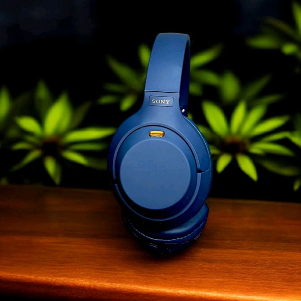 First Time In India! Presenting You All New WH-1000XM6 High Quality Headphones With Headphone Case - Blue