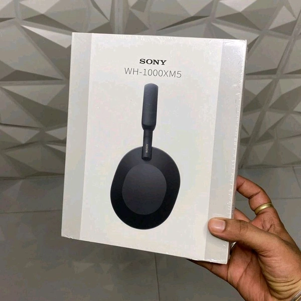 First Time In India S0ny WH-1000XM5 Premium Collection Comes With Headphone Case - Black