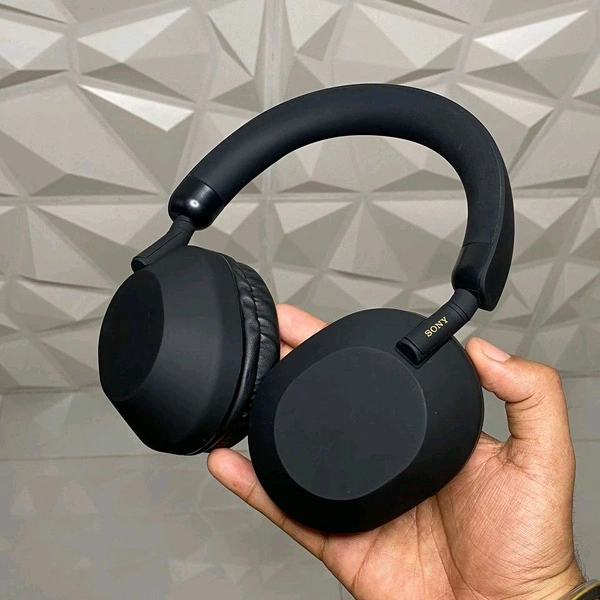 First Time In India S0ny WH-1000XM5 Premium Collection Comes With Headphone Case - Black