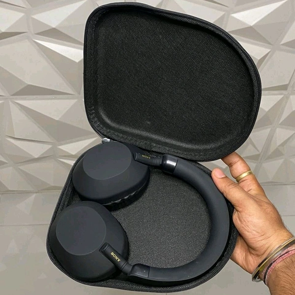 First Time In India S0ny WH-1000XM5 Premium Collection Comes With Headphone Case - Black