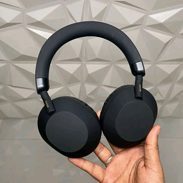 First Time In India S0ny WH-1000XM5 Premium Collection Comes With Headphone Case - Black