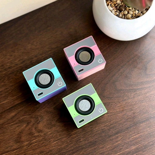 Mini Portable Square TidePlay Wireless Bluetooth Speaker Alloy Material HD Sound 5 W Bluetooth Speaker