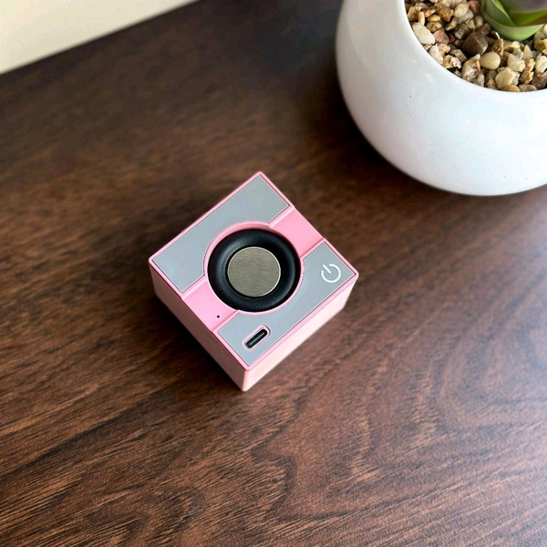 Mini Portable Square TidePlay Wireless Bluetooth Speaker Alloy Material HD Sound 5 W Bluetooth Speaker