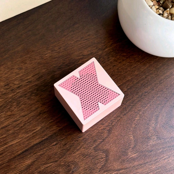 Mini Portable Square TidePlay Wireless Bluetooth Speaker Alloy Material HD Sound 5 W Bluetooth Speaker