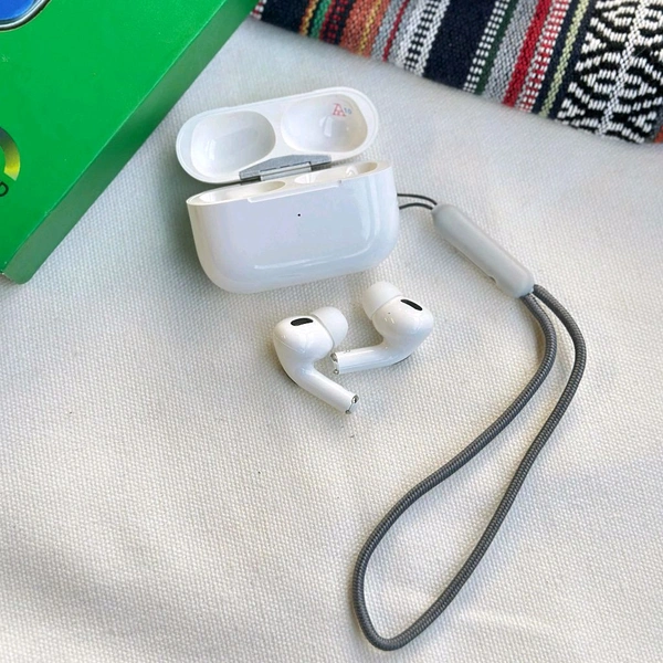 Most Awaited Gift Box Box | Series 8 Ultra 45 MM With 2 Straps And Wireless Earbud