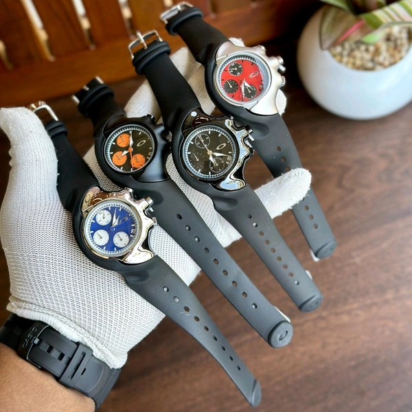 Most Demanded Analog Chronograph Quartz Movement High Quality Watch With High Quality Strap Best Finishing Body & Case - Black