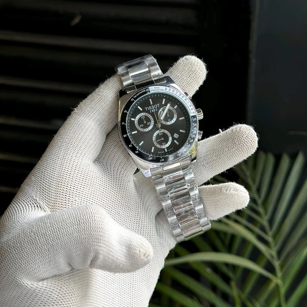 Most Demanded Analog Couturier Chronograph Quartz Movement High Quality Watch With High Quality Strap Best Finishing Body & Case