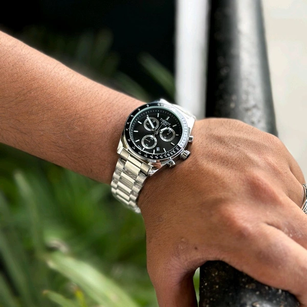 Most Demanded Analog Couturier Chronograph Quartz Movement High Quality Watch With High Quality Strap Best Finishing Body & Case