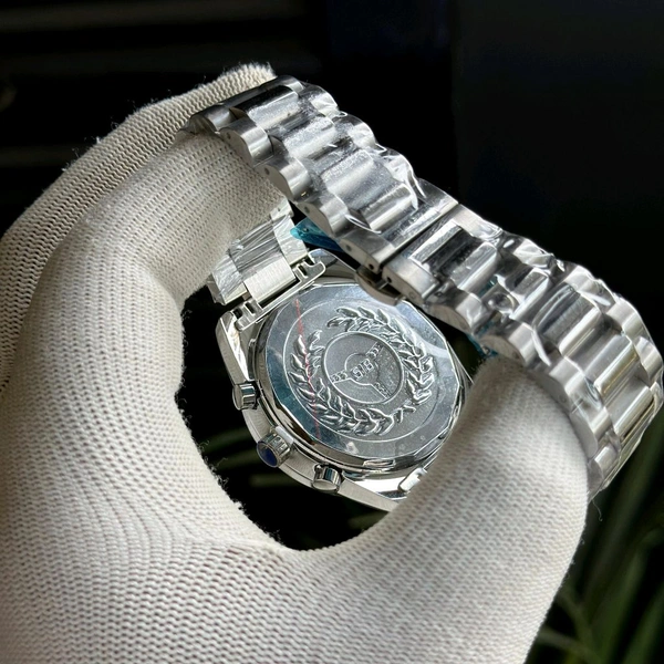 Most Demanded Analog Couturier Chronograph Quartz Movement High Quality Watch With High Quality Strap Best Finishing Body & Case