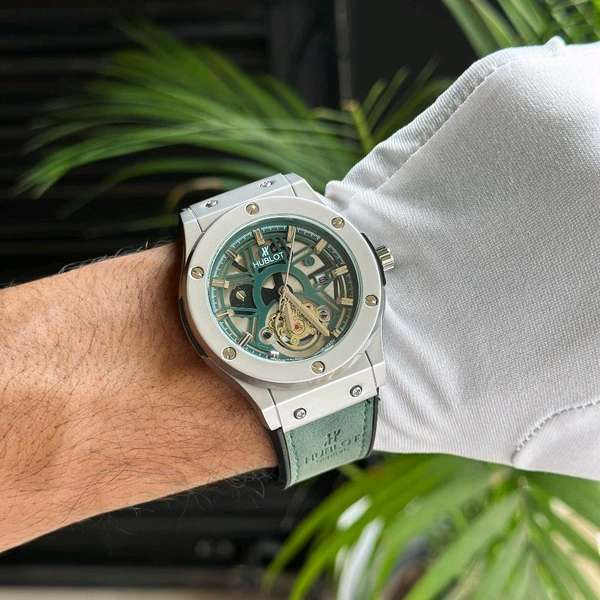 Most Demanded  Analog Quartz Movement Collection With High Quality Strap Best finishing Body & Case