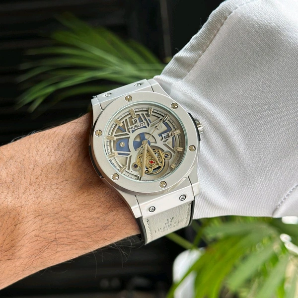 Most Demanded  Analog Quartz Movement Collection With High Quality Strap Best finishing Body & Case