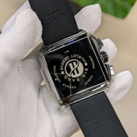 Most Demanded  Analog Quartz Movement Collection With High Quality Strap Best finishing Body & Case - Silver