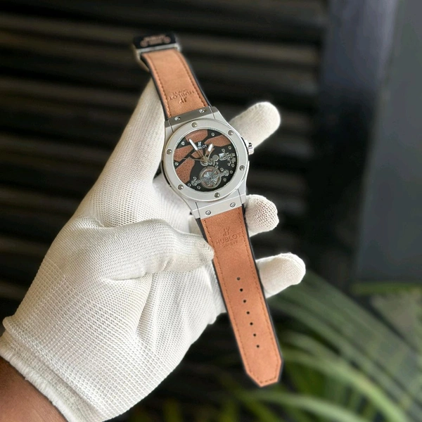 Most Demanded Analog Quartz Movement Watch With High Quality Strap Best finishing Body & Case