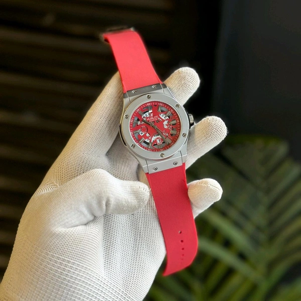 Most Demanded Analog Quartz Movement Watch With High Quality Strap Best finishing Body & Case