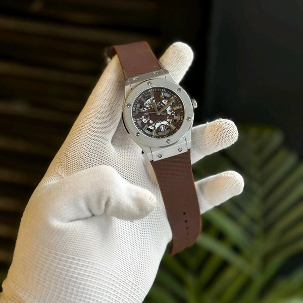 Most Demanded Analog Quartz Movement Watch With High Quality Strap Best finishing Body & Case