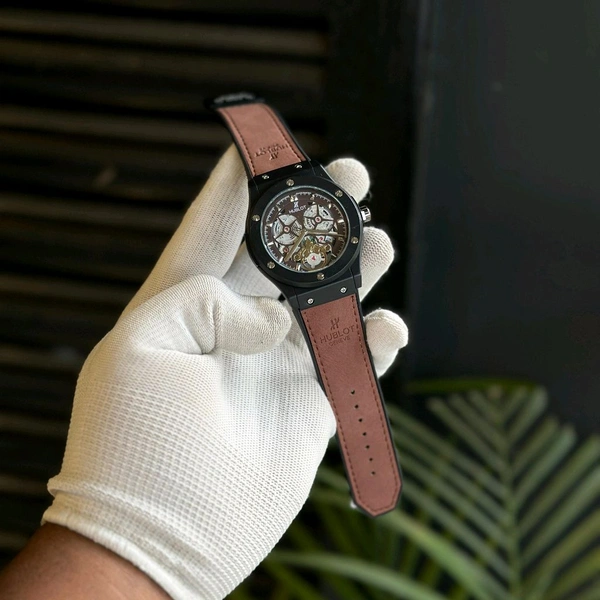 Most Demanded Analog Quartz Movement Watch With High Quality Strap Best finishing Body & Case