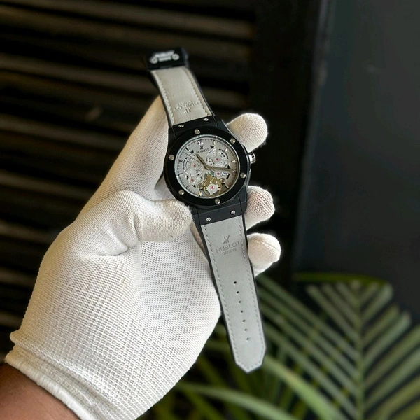 Most Demanded Analog Quartz Movement Watch With High Quality Strap Best finishing Body & Case