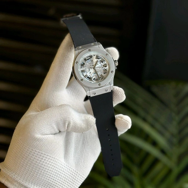 Most Demanded Analog Quartz Movement Watch With High Quality Strap Best finishing Body & Case