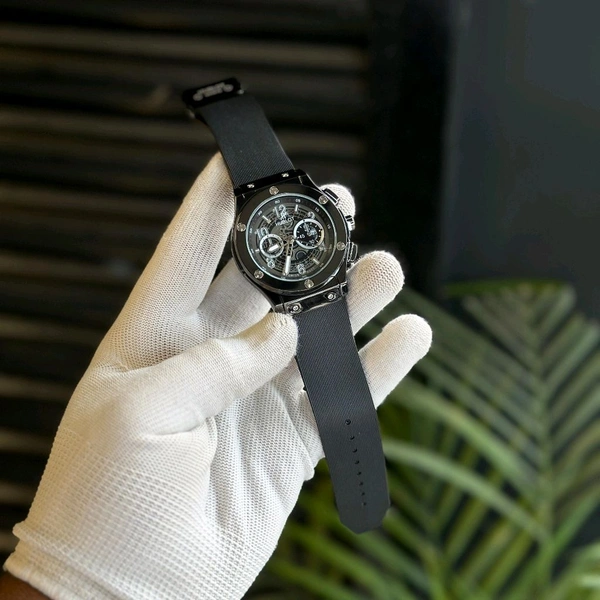 Most Demanded Analog Quartz Movement Watch With High Quality Strap Best finishing Body & Case