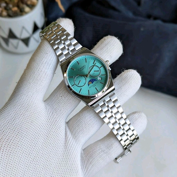 Most Demanded Analog Quartz Movement Watch With High Quality Strap Best finishing Body & Case