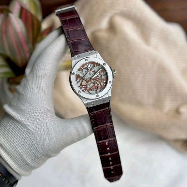 Most Demanded Budget Analog Quartz Movement Watch With High Quality Strap Best finishing Body & Case