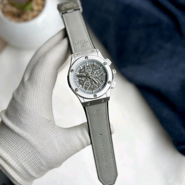 Most Demanded Budget Analog Quartz Movement Watch With High Quality Strap Best finishing Body & Case