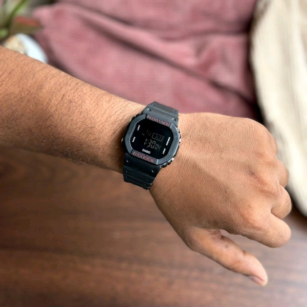 Most Demanded Digital High Quality Quartz Watch With High Quality Strap Best finishing Body & Case