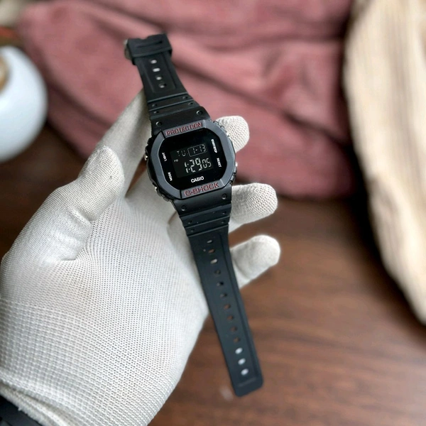 Most Demanded Digital High Quality Quartz Watch With High Quality Strap Best finishing Body & Case