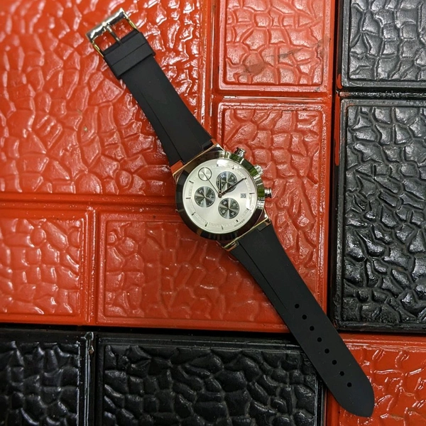 Movad0 Analog Quartz Movement Premium Collection With High Quality Strap Best finishing Body & Case - Silver