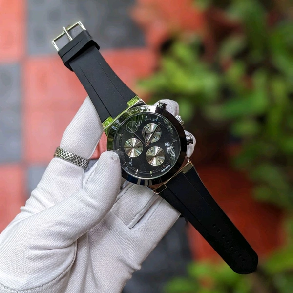 Movad0 Analog Quartz Movement Premium Collection With High Quality Strap Best finishing Body & Case - Black