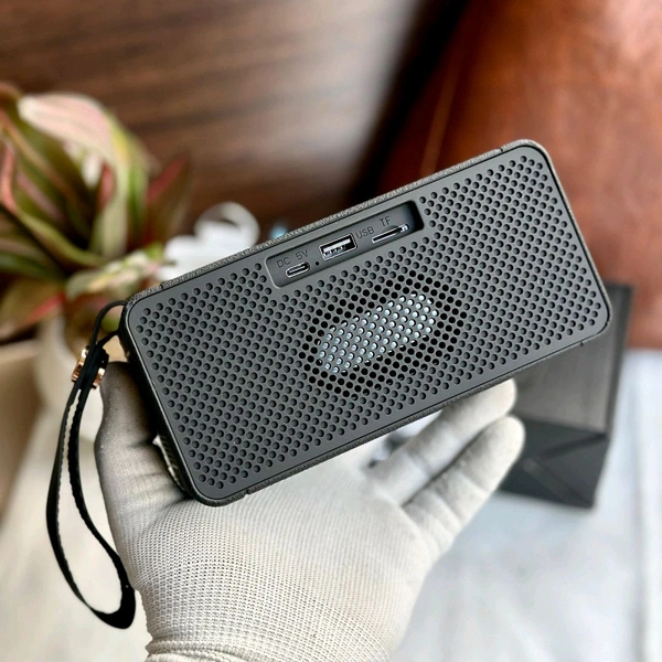 New Emberton 1:1 High End Quality Bluetooth Speaker | HD Code Range Upto 10MTRS | Dolby Sound Enhance Engine + LossLess Audio Connect - Black