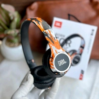 New Limited Edition High Quality Bluetooth Wireless Headphones With 5-6 Hours Playback Time