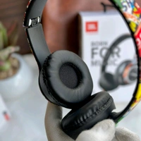 New Limited Edition High Quality Bluetooth Wireless Headphones With 5-6 Hours Playback Time