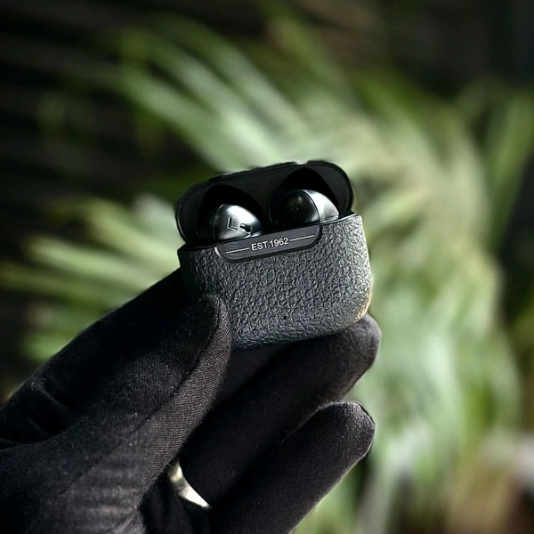 New MODE XV Wireless Earbuds – Quality Ceramic Finish, Lossless Connectivity & Long Battery Life - Black