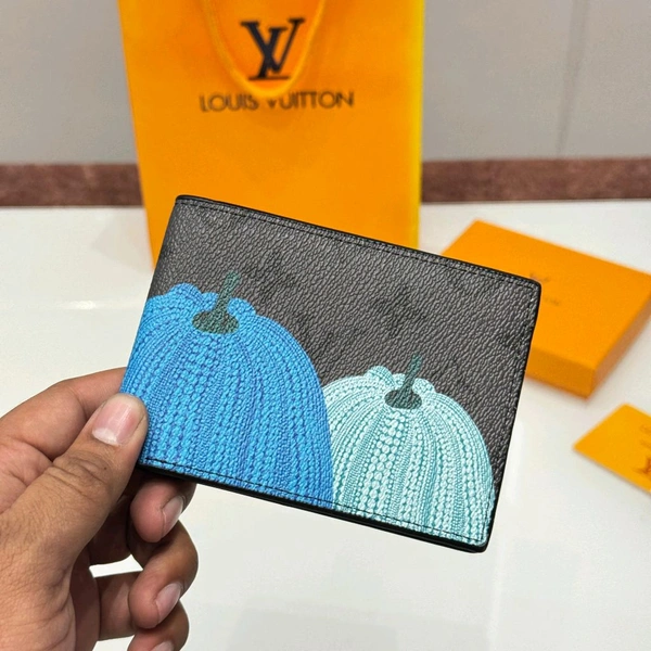 New Top Notch Quality Wallet With Brand Box, Card