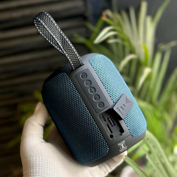 Portable Bluetooth Speaker Dynamic Thunder Sound With Rgb Light Bluetooth Speaker