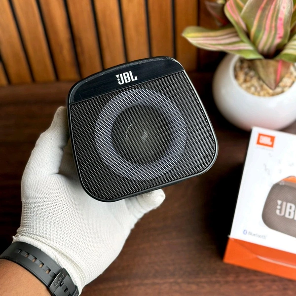 Portable Wireless Bluetooth Speaker for Playing Music On Mobile Phones, Portable Wireless Speaker with Lighting, Loud Stereo Sound, Dual Pairing, Small Outdoor Speaker Wireless, Suitable for Parties, Camping